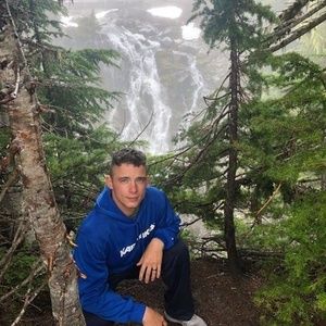 Meet your Posher, Christopher